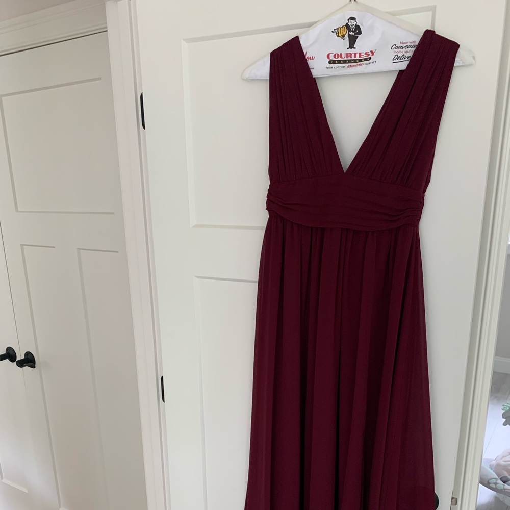 Lulus Burgundy Evening Gown Gem